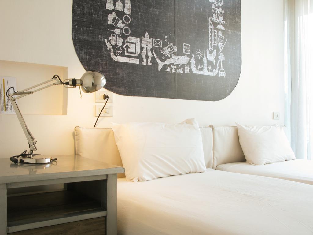 Refillnow! Hostel Bangkok Zewnętrze zdjęcie